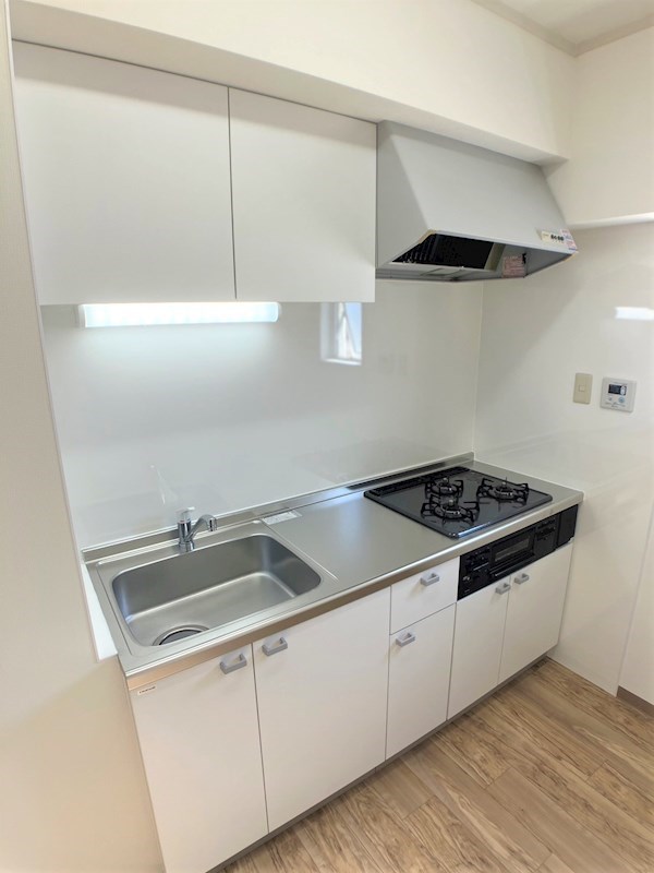 キッチン　※反転タイプの写真です。