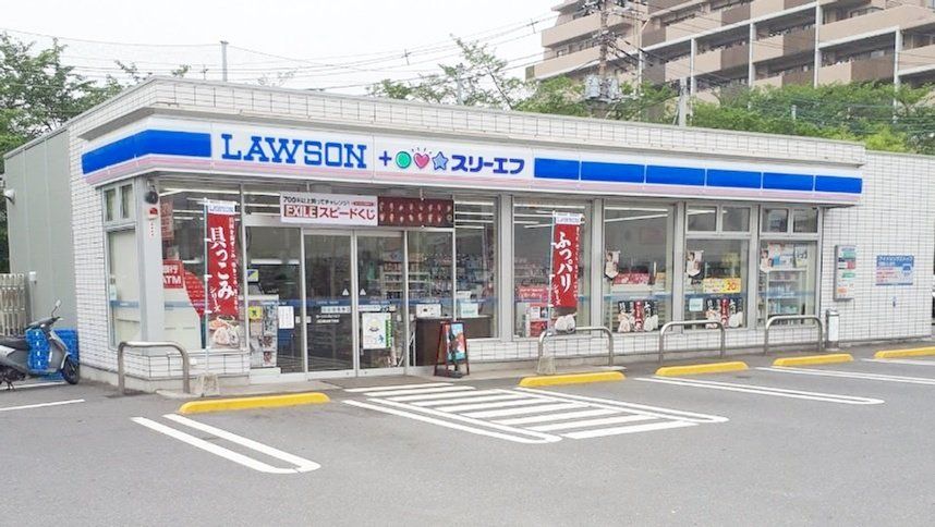 コンビニ　ローソン・スリーエフ川口朝日四丁目店（コンビニ）まで650m