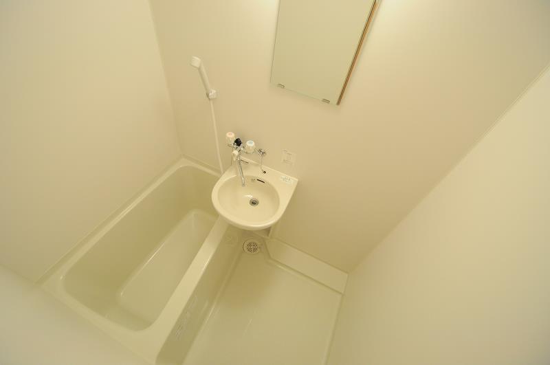 バス・シャワールーム　浴室乾燥機付き