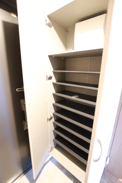 玄関　シューズボックス