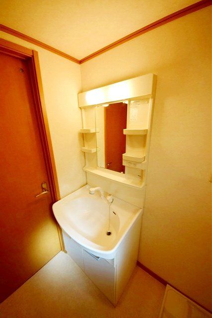 洗面設備　★朝の支度もはかどる独立洗面台です★