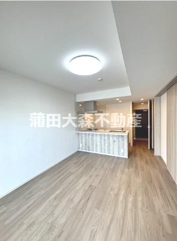 居室・リビング　東向きのLDK11.2帖　カウンターキッチンのリビングダイニ