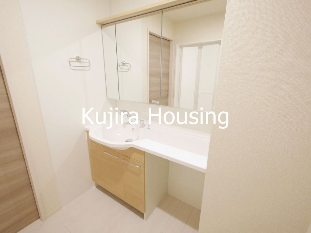 洗面設備　身支度に嬉しい洗髪洗面化粧台完備★