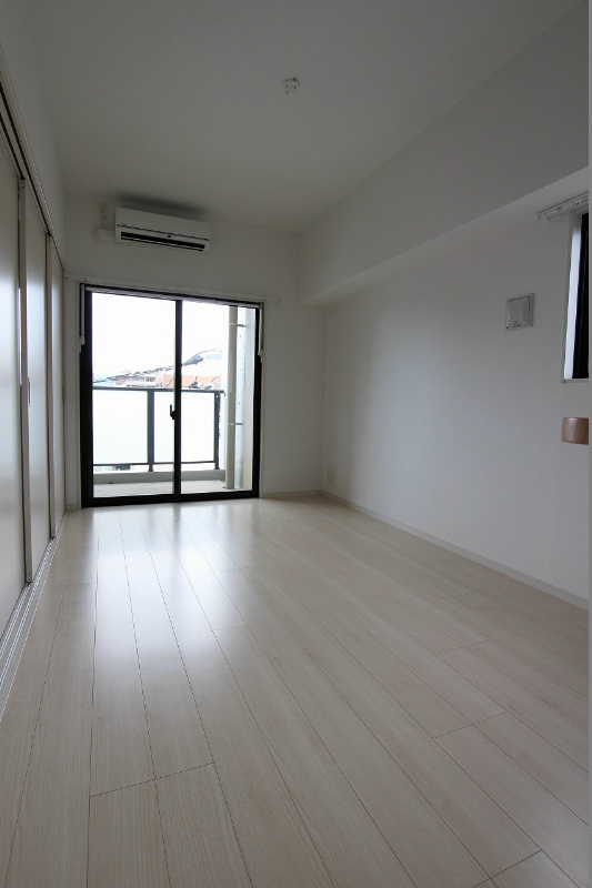 居室・リビング　※別室参考画像