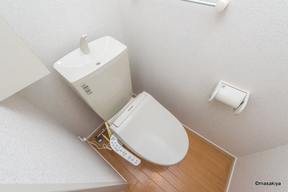 トイレ　トイレ　ウォシュレット付き