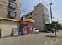 ドラックストア　ファミリードラッグ 西湊町通店（ドラッグストア）まで471m