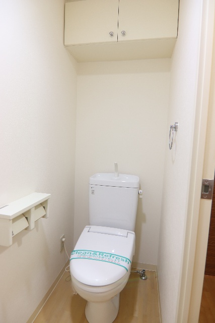 トイレ　※写真は別室の参考です。現況優先