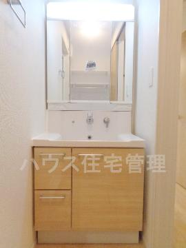 洗面設備　洗髪洗面化粧台