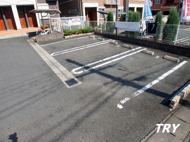 駐車場　敷居地内駐車場