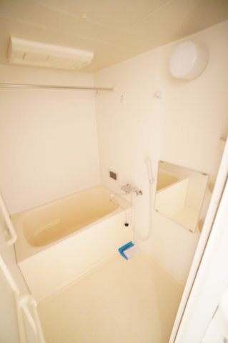 バス・シャワールーム　※同物件・反転タイプの写真です。
