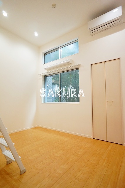 居室・リビング　開放感のあるゆったりとしたお部屋です♪