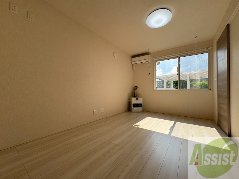居室・リビング　広くてキレイなお部屋が広がっていて、充実した生活が送れそう。