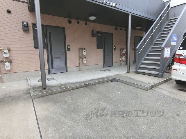 エントランス　エントランス