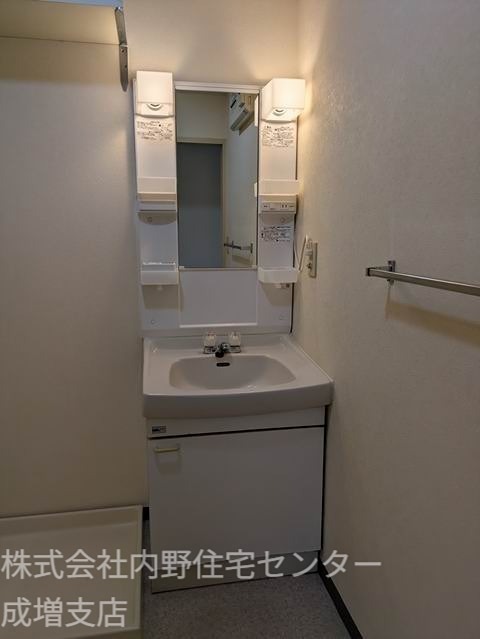 洗面設備　洗面化粧台
