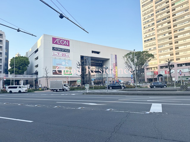 ショッピングセンター　イオン東神奈川店（ショッピングセンター）まで703m