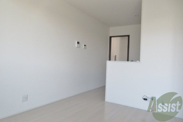 居室・リビング　カウンターキッチンからからお部屋が一望できますね。