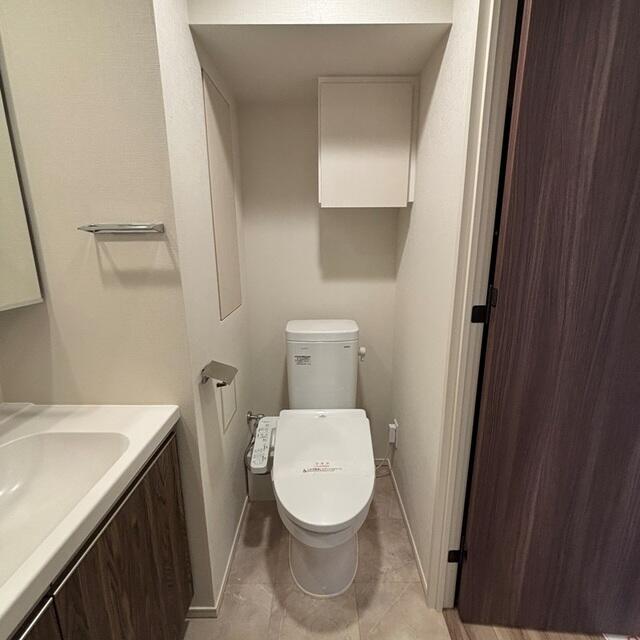 トイレ　※写真は同タイプ住戸です。