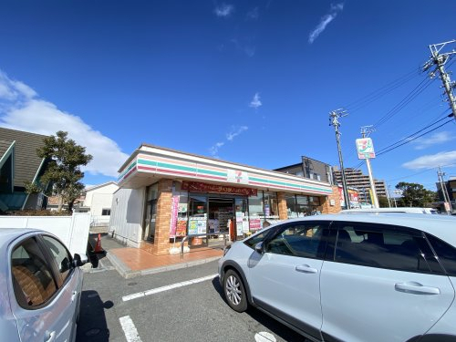 コンビニ　セブンイレブン 鈴鹿江島町店（コンビニ）まで458m