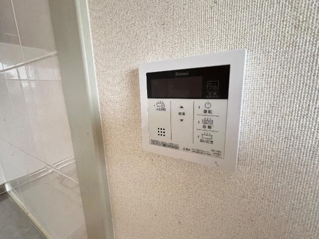 その他部屋・スペース　給湯器リモコン