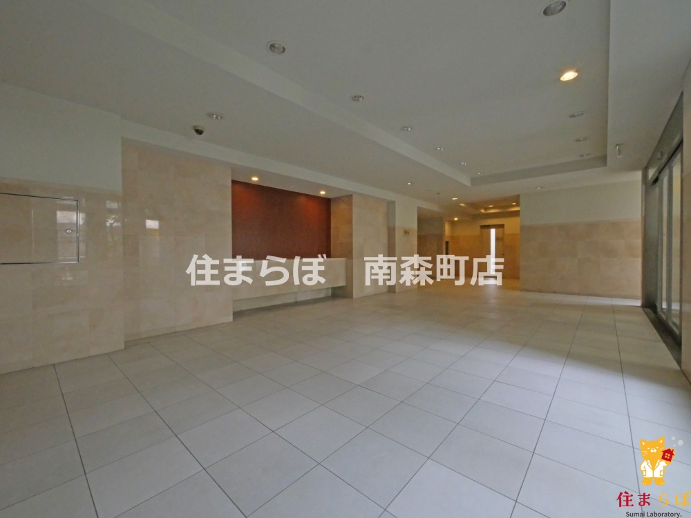 エントランス　共用部の印象も大切に