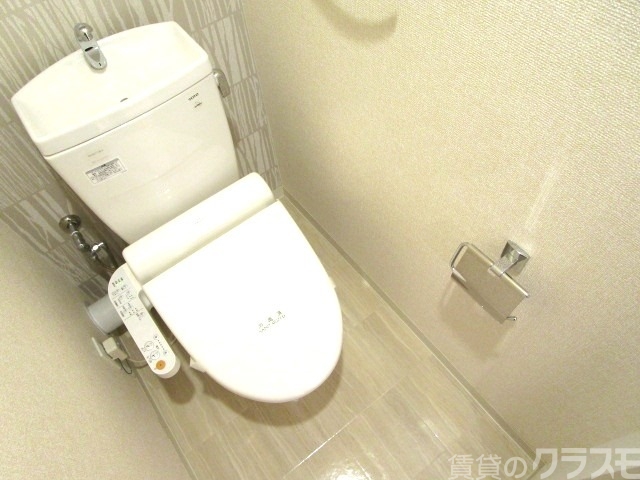 トイレ　冬場も安心の温水洗浄便座！