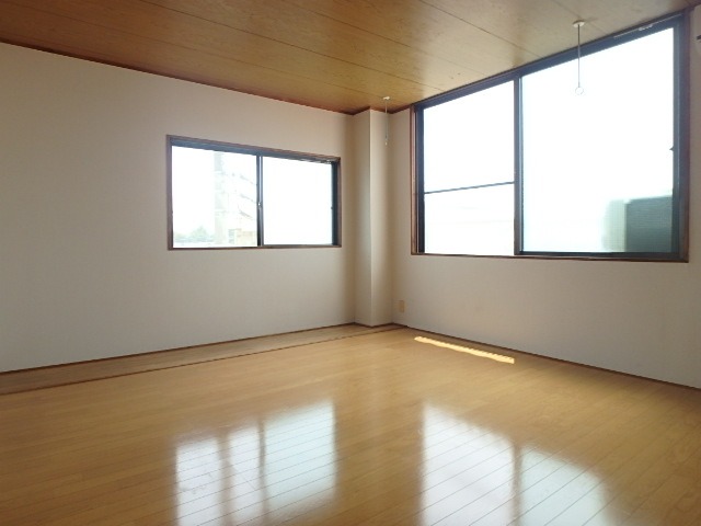 居室・リビング　図面と現状に相違がある場合には現状を優先