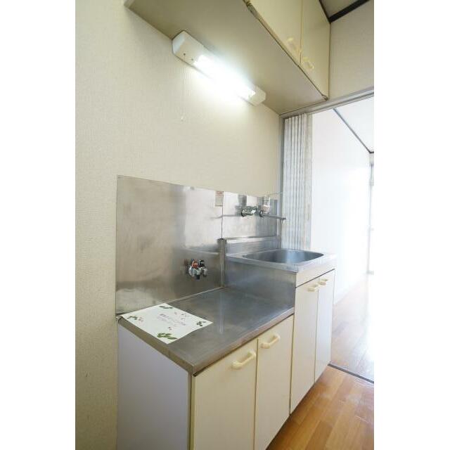 キッチン　※参考までに別のお部屋の写真を添付しております