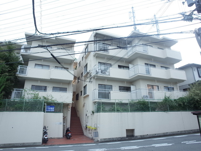 神戸市長田区鹿松町のマンションの建物外観