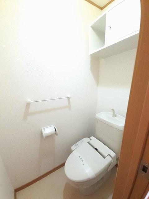 【エストレーブ里　IIIのトイレ】
