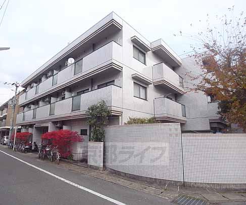 京都市北区大宮中林町のマンションの建物外観