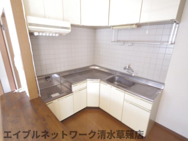 【静岡市清水区草薙のマンションのキッチン】