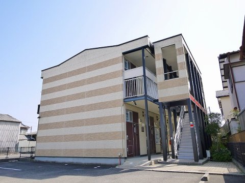 木津川市相楽のアパートの建物外観