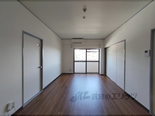 居室・リビング　居室