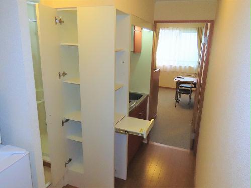 収納　キッチン周りも収納が豊富です