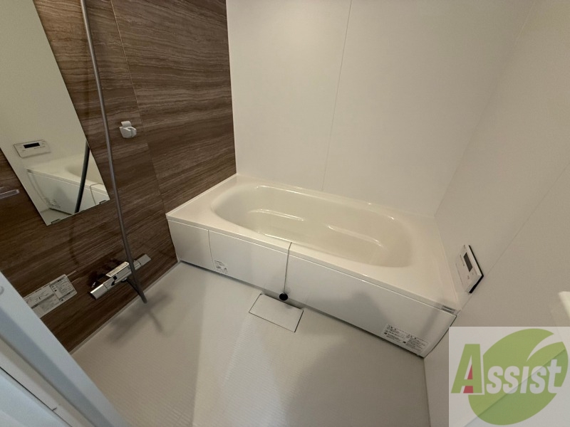 バス・シャワールーム　お風呂になります。一日の疲れを癒してくださいね。