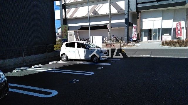 【春日井市西本町のマンションの駐車場】