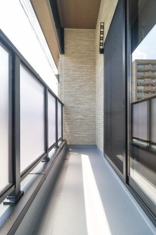 バルコニー　図面と現状に相違がある場合には現状を優先