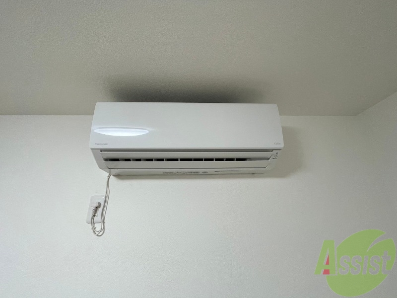 その他設備　こちらエアコンでございます。暑さ寒さ対策ばっちりです。