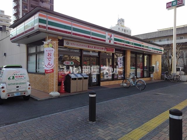 コンビニ　セブンイレブン 久留米荘島町店（コンビニ）まで546m