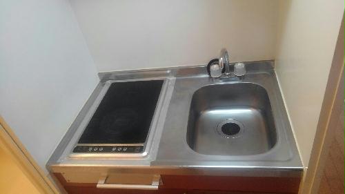 キッチン　コンパクトにまとっまたキッチンスペースです。