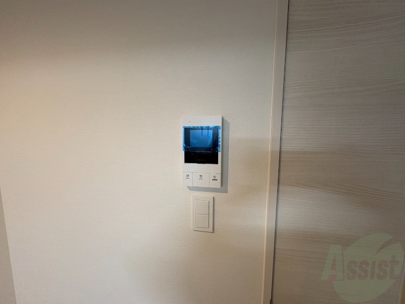 セキュリティ　ＴＶモニター付インターホンです。来客者の顔が見えるので安心！