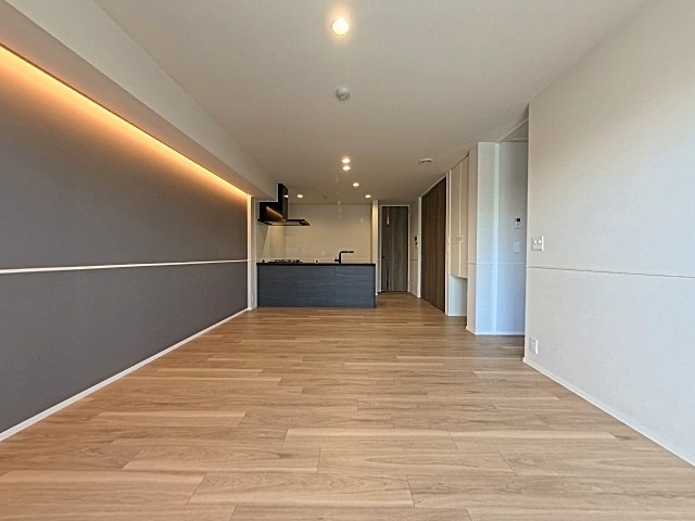 居室・リビング　間接照明がお洒落なリビング