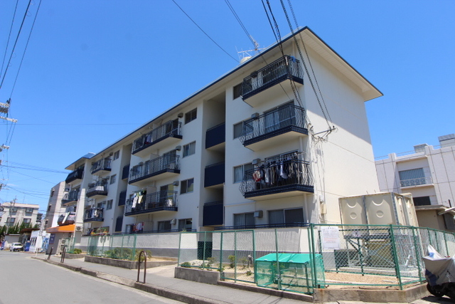 建物外観　クレスト