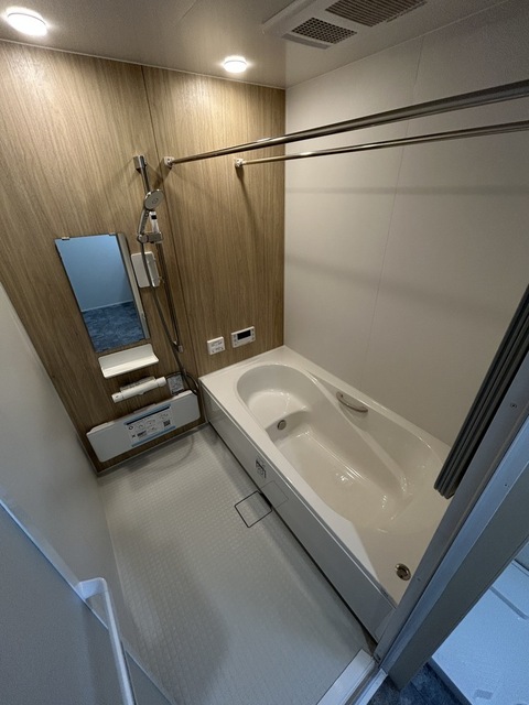 バス・シャワールーム　追い焚き／浴室乾燥機付