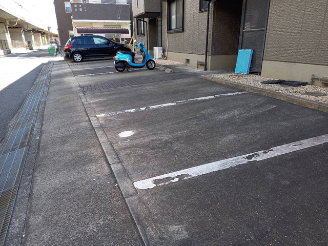 駐車場　駐車場