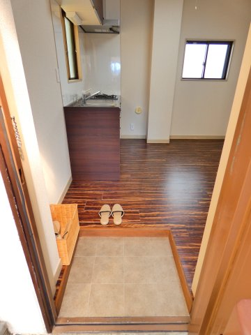 玄関　シューズボックスのある玄関です