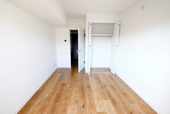 居室・リビング　※別号室の写真です