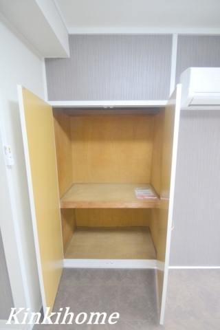 収納　写真は別のお部屋です。