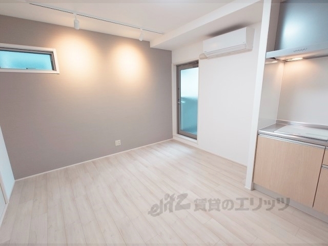 フジパレス瓜生堂5番館の居間写真