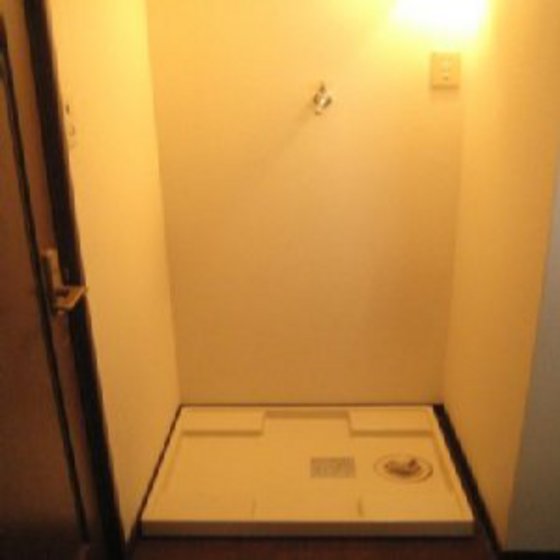 洗面設備　洗濯機置き場